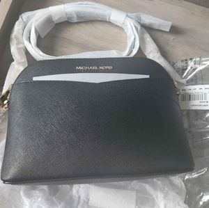 Michael kors cross body